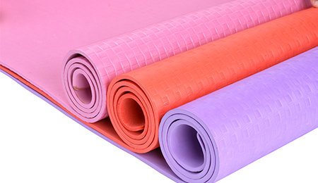 De ce covorașele de yoga TPE câștigă popularitate? O defalcare a avantajelor lor | Producător de top TPE De ce covorașele de yoga TPE câștigă popularitate? O defalcare a avantajelor lor | Producător de top TPE